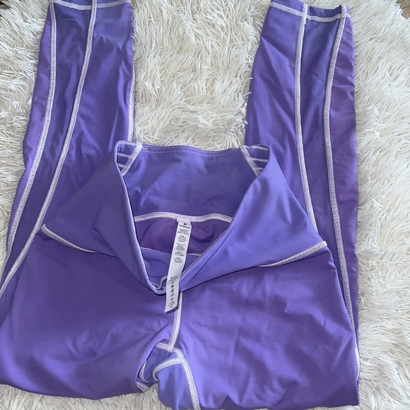 Lululemon x soul cycle Vegas leggings - Picture 3 of 3